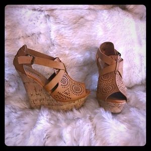 Laser Cutout Wedges - Tan